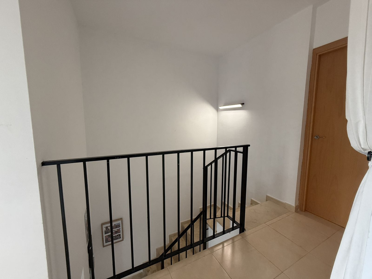 Se vende Villa - Chalet de 3 dormitorios en Costa Del Sol, Málaga, España
