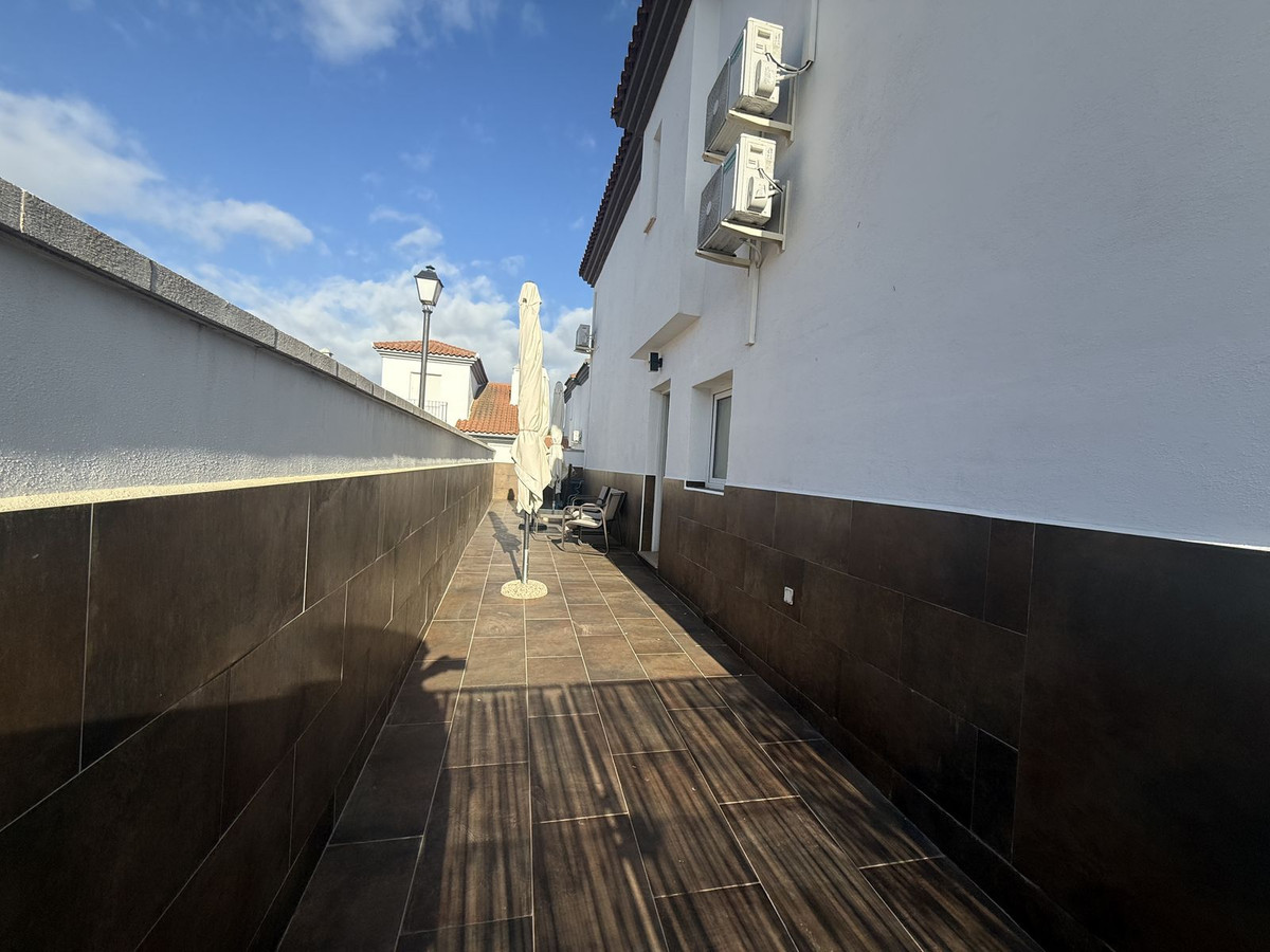 Se vende Villa - Chalet de 3 dormitorios en Costa Del Sol, Málaga, España