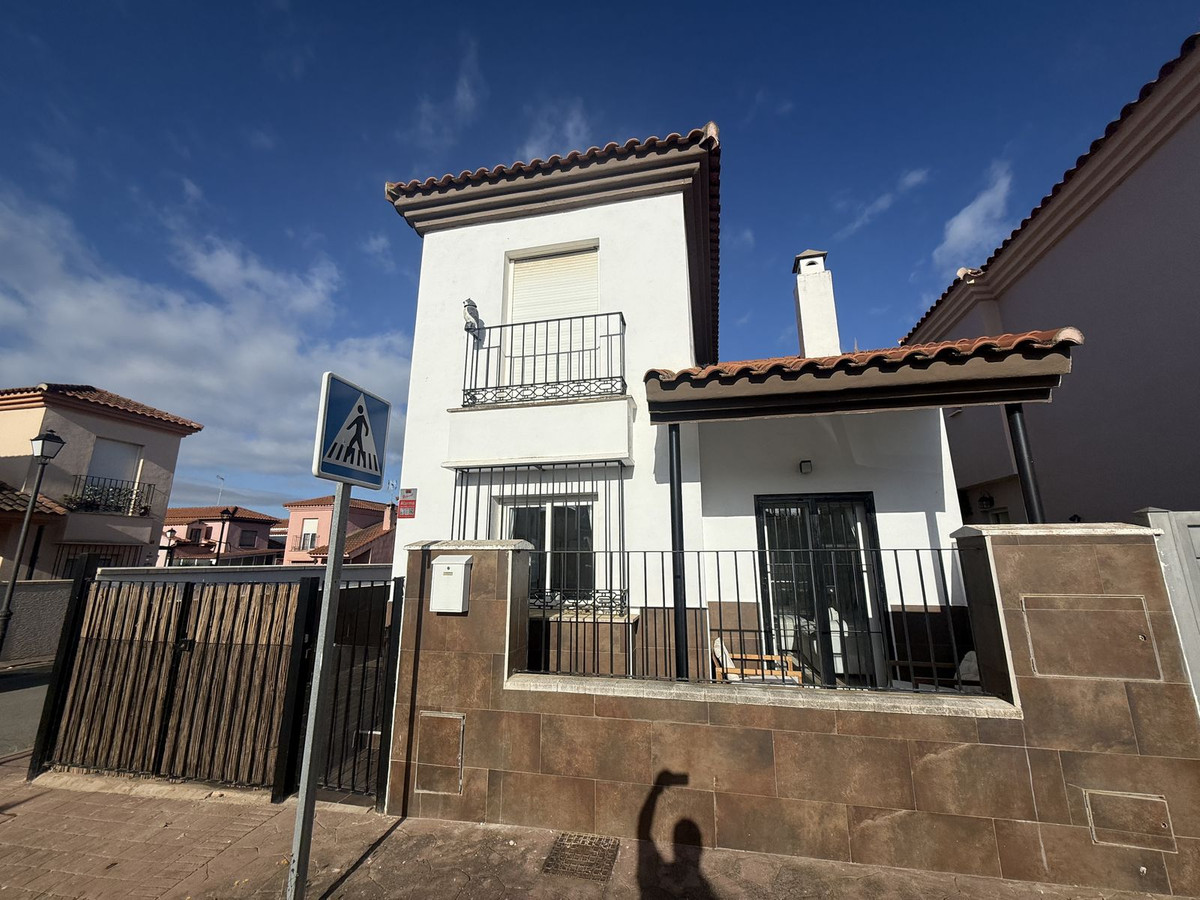 Se vende Villa - Chalet de 3 dormitorios en Costa Del Sol, Málaga, España
