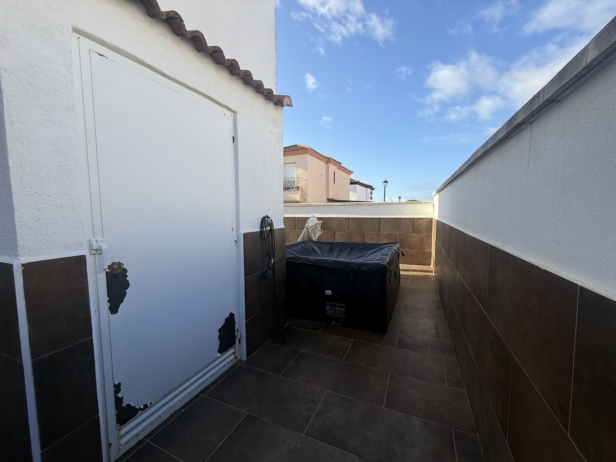 Se vende Villa - Chalet de 3 dormitorios en Costa Del Sol, Málaga, España
