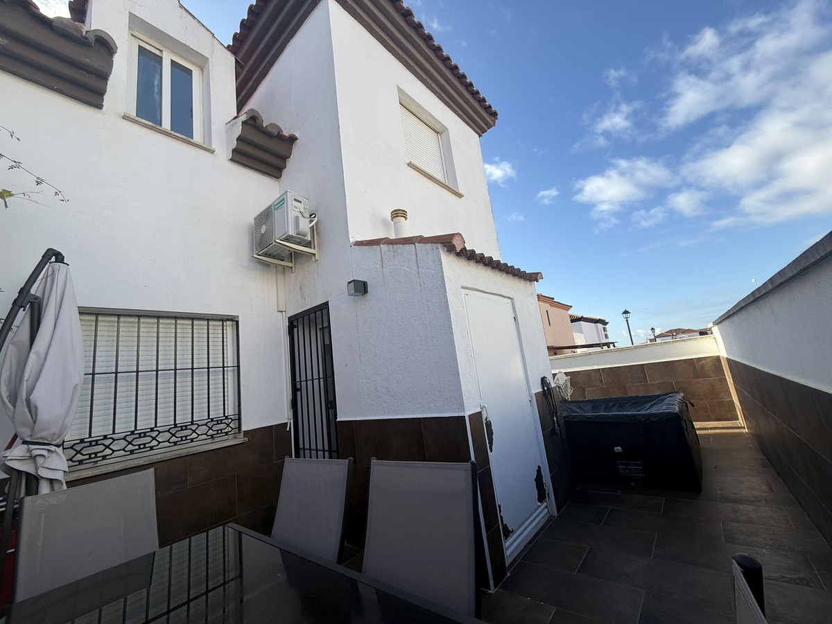 Se vende Villa - Chalet de 3 dormitorios en Costa Del Sol, Málaga, España
