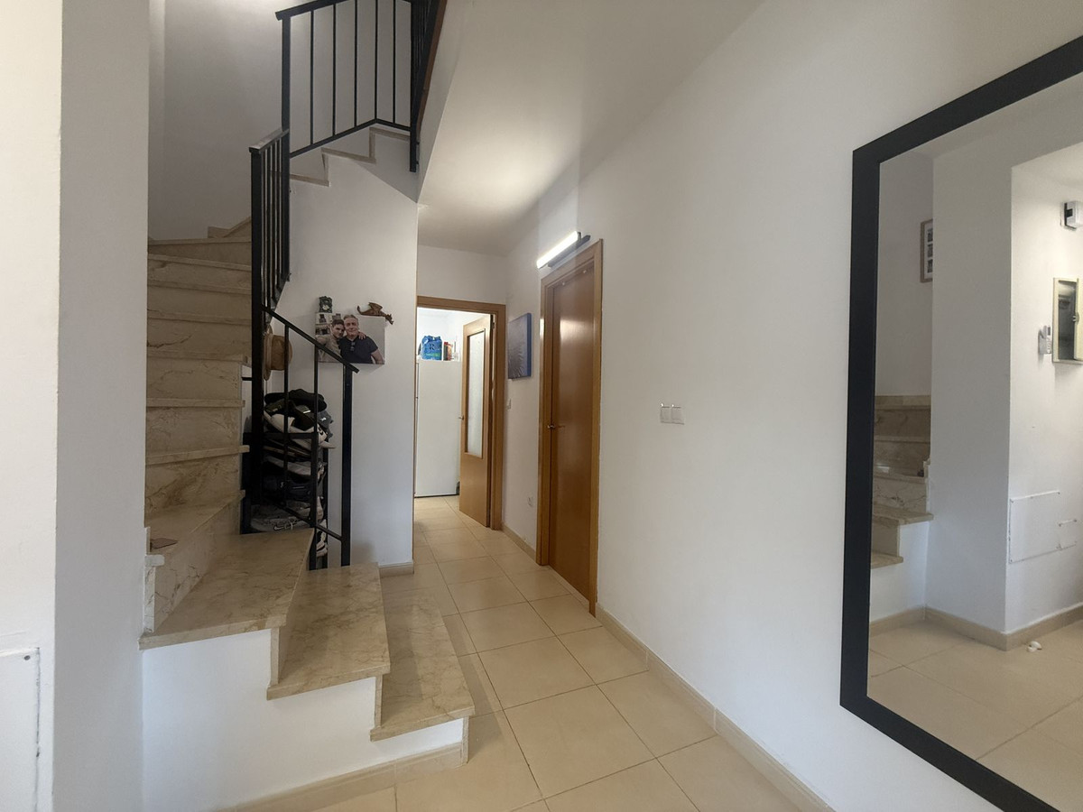 Se vende Villa - Chalet de 3 dormitorios en Costa Del Sol, Málaga, España