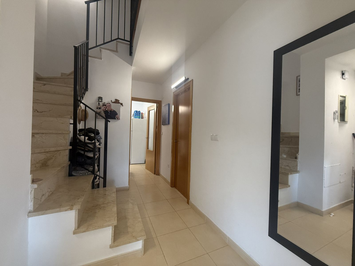 Se vende Villa - Chalet de 3 dormitorios en Costa Del Sol, Málaga, España