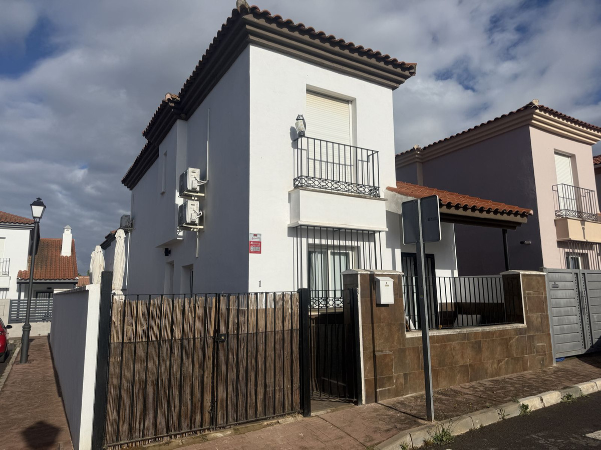 Se vende Villa - Chalet de 3 dormitorios en Costa Del Sol, Málaga, España