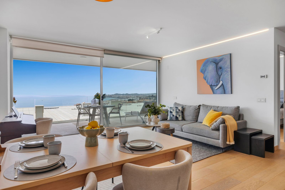 3 Bed Apartment for sale in Fuengirola Costa Del Sol, Málaga, Spain
