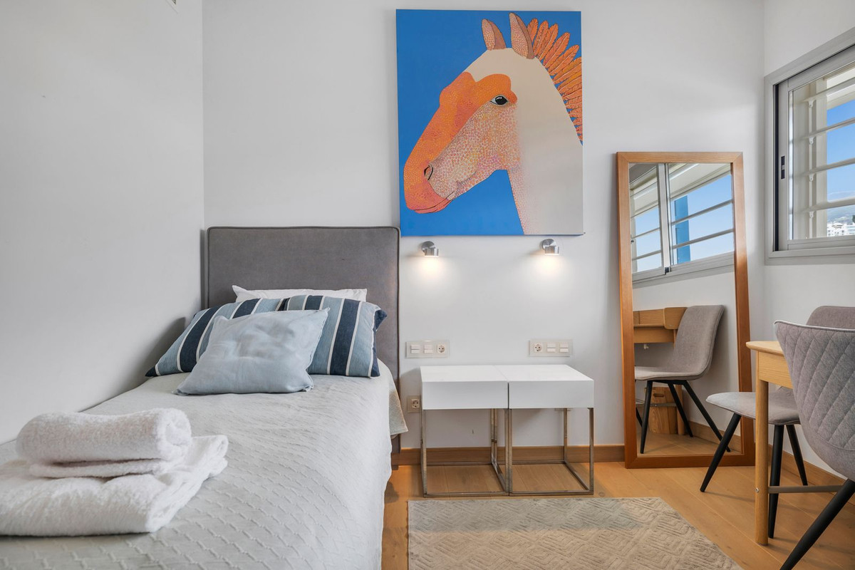 3 Bed Apartment for sale in Fuengirola Costa Del Sol, Málaga, Spain