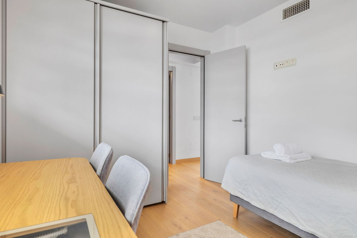 3 Bed Apartment for sale in Fuengirola Costa Del Sol, Málaga, Spain