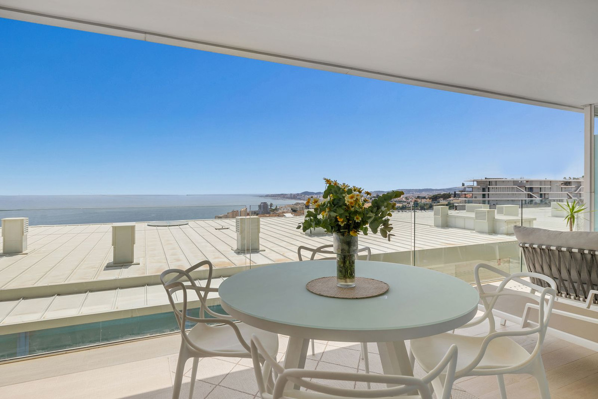 3 Bed Apartment for sale in Fuengirola Costa Del Sol, Málaga, Spain