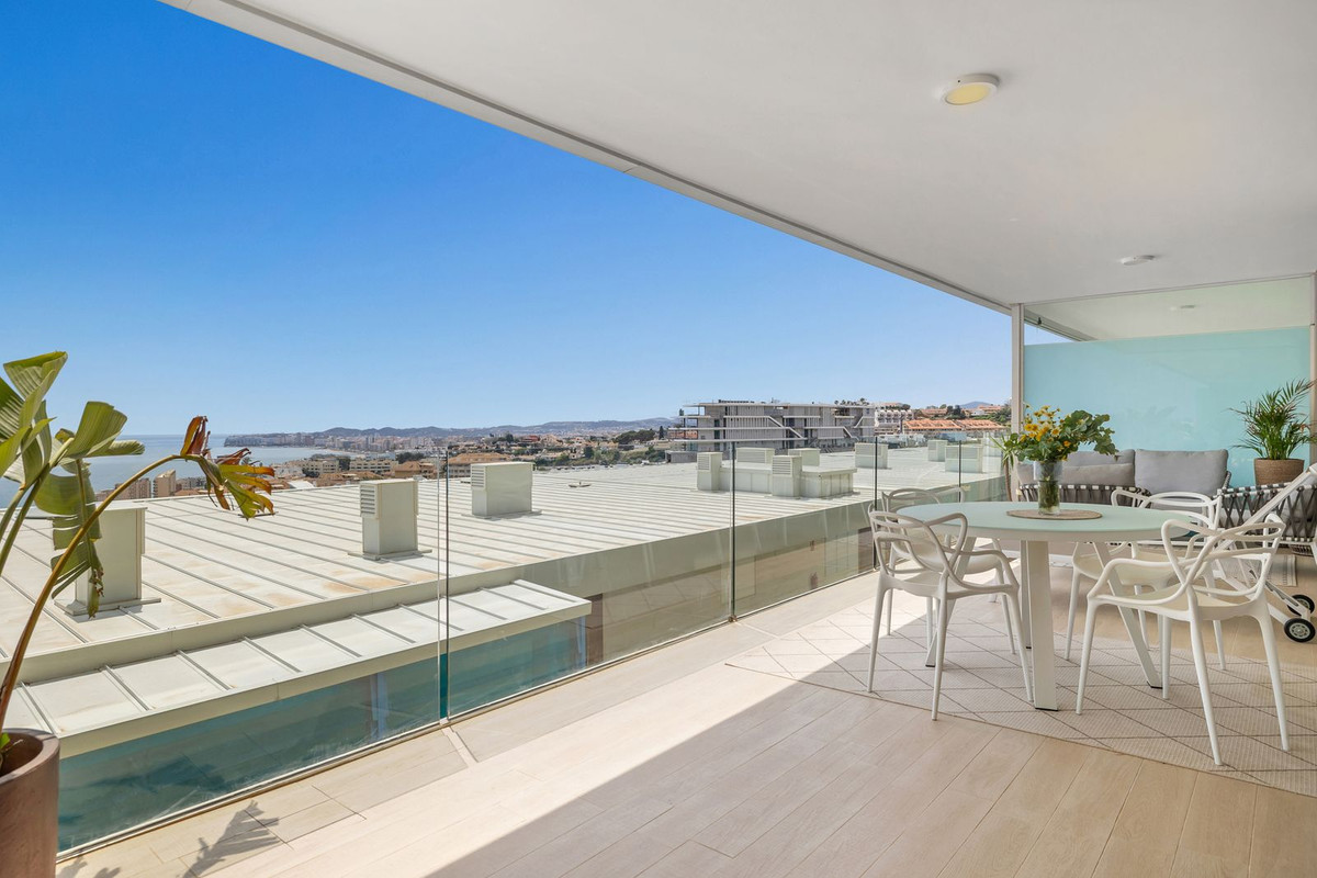 3 Bed Apartment for sale in Fuengirola Costa Del Sol, Málaga, Spain