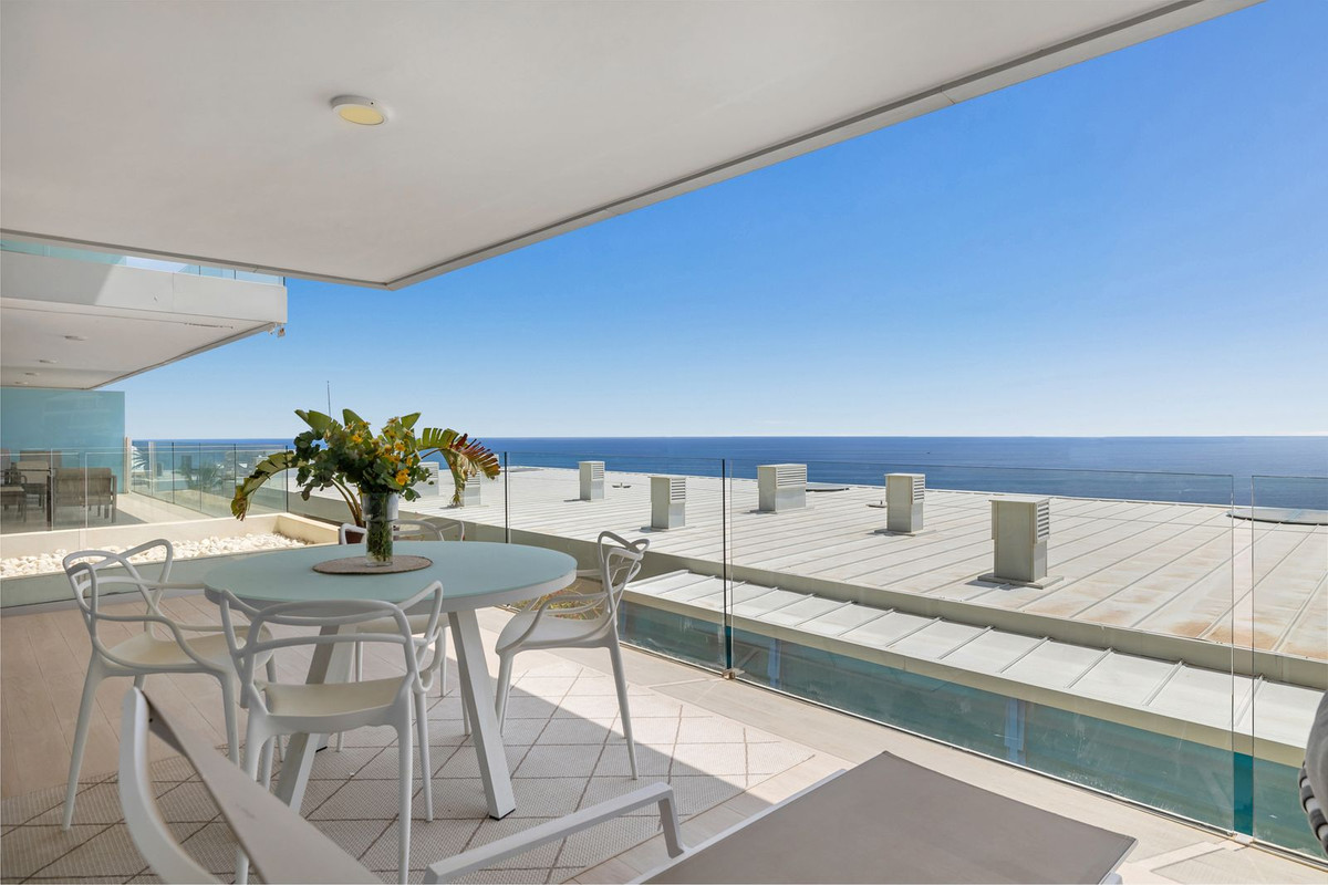 3 Bed Apartment for sale in Fuengirola Costa Del Sol, Málaga, Spain