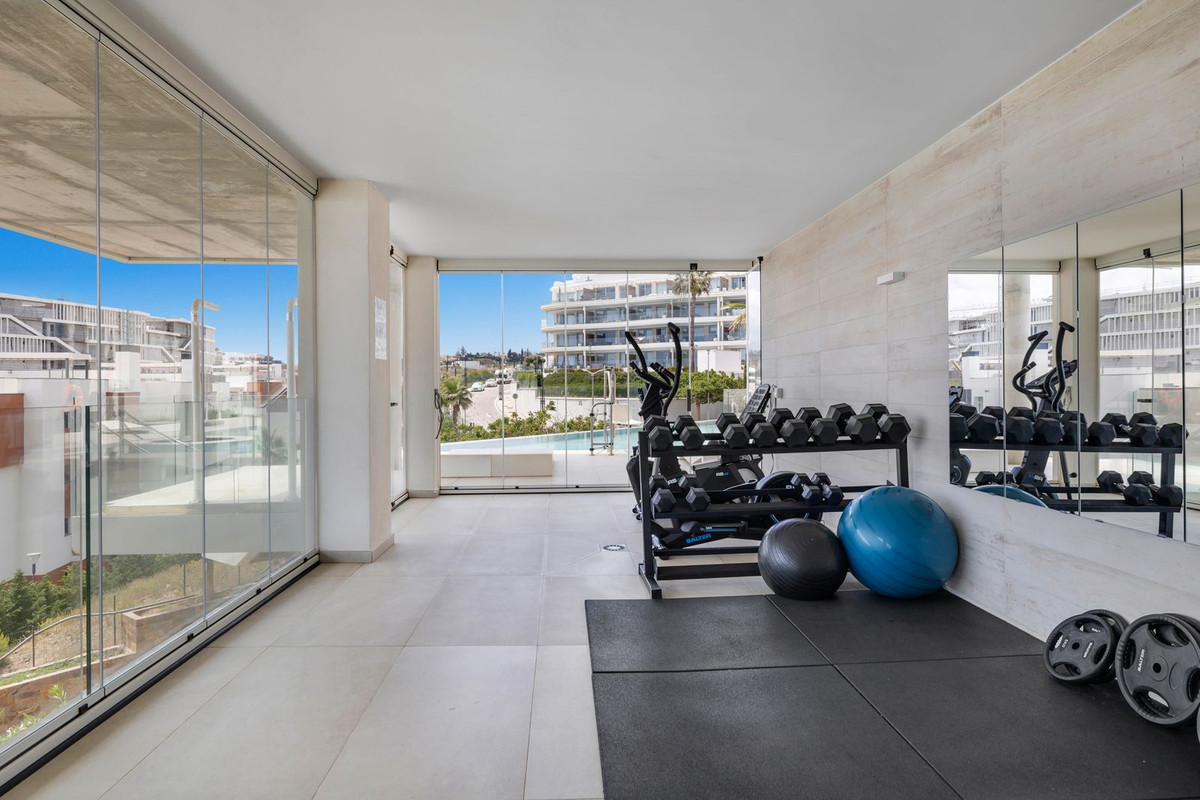 3 Bed Apartment for sale in Fuengirola Costa Del Sol, Málaga, Spain