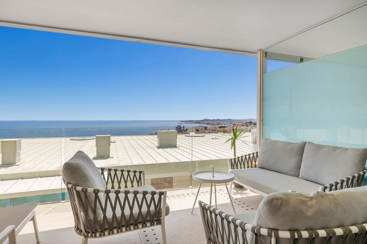 3 Bed Apartment for sale in Fuengirola Costa Del Sol, Málaga, Spain