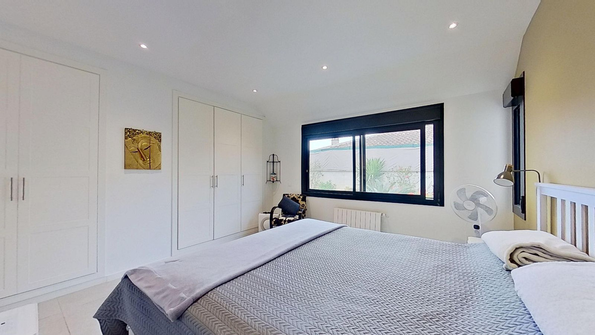 Se vende Villa - Chalet de 6 dormitorios en Costa Del Sol, Málaga, España