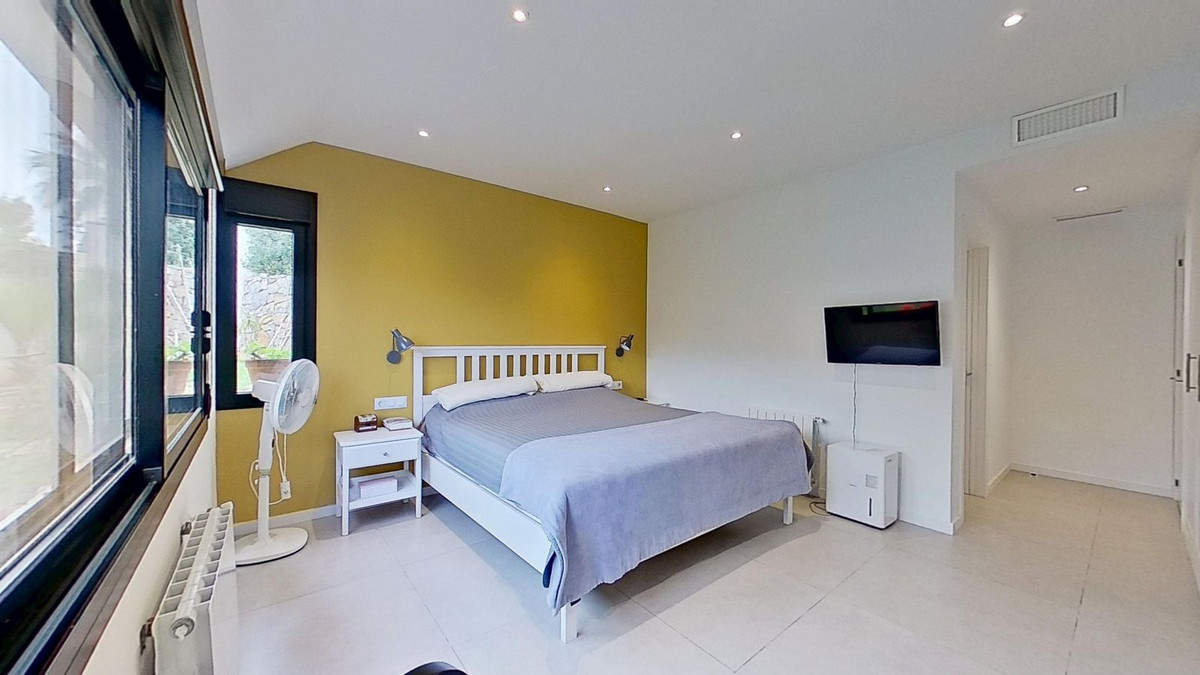 Se vende Villa - Chalet de 6 dormitorios en Costa Del Sol, Málaga, España