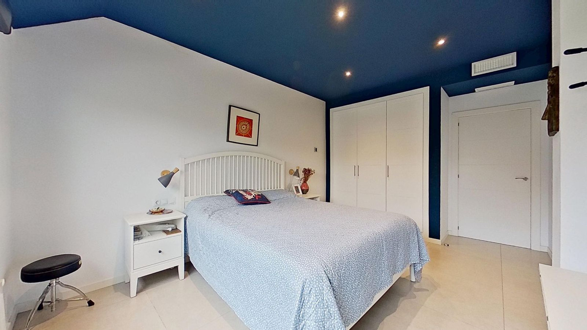 Se vende Villa - Chalet de 6 dormitorios en Costa Del Sol, Málaga, España