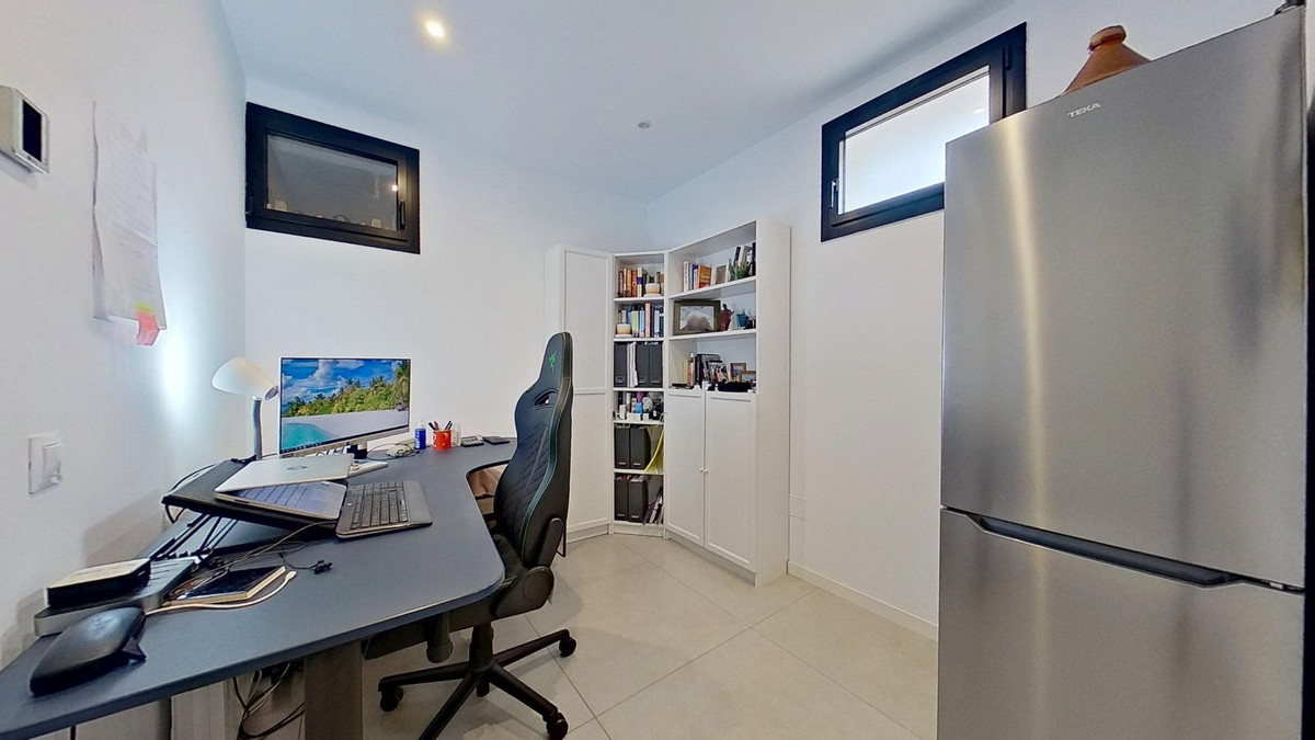 Se vende Villa - Chalet de 6 dormitorios en Costa Del Sol, Málaga, España