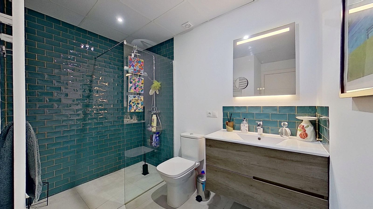 Se vende Villa - Chalet de 6 dormitorios en Costa Del Sol, Málaga, España