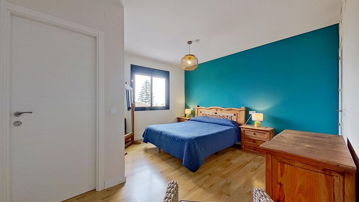 Se vende Villa - Chalet de 6 dormitorios en Costa Del Sol, Málaga, España