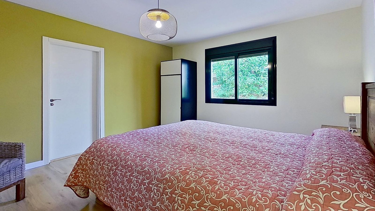 Se vende Villa - Chalet de 6 dormitorios en Costa Del Sol, Málaga, España