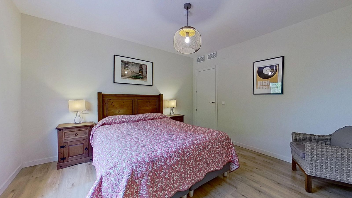 Se vende Villa - Chalet de 6 dormitorios en Costa Del Sol, Málaga, España