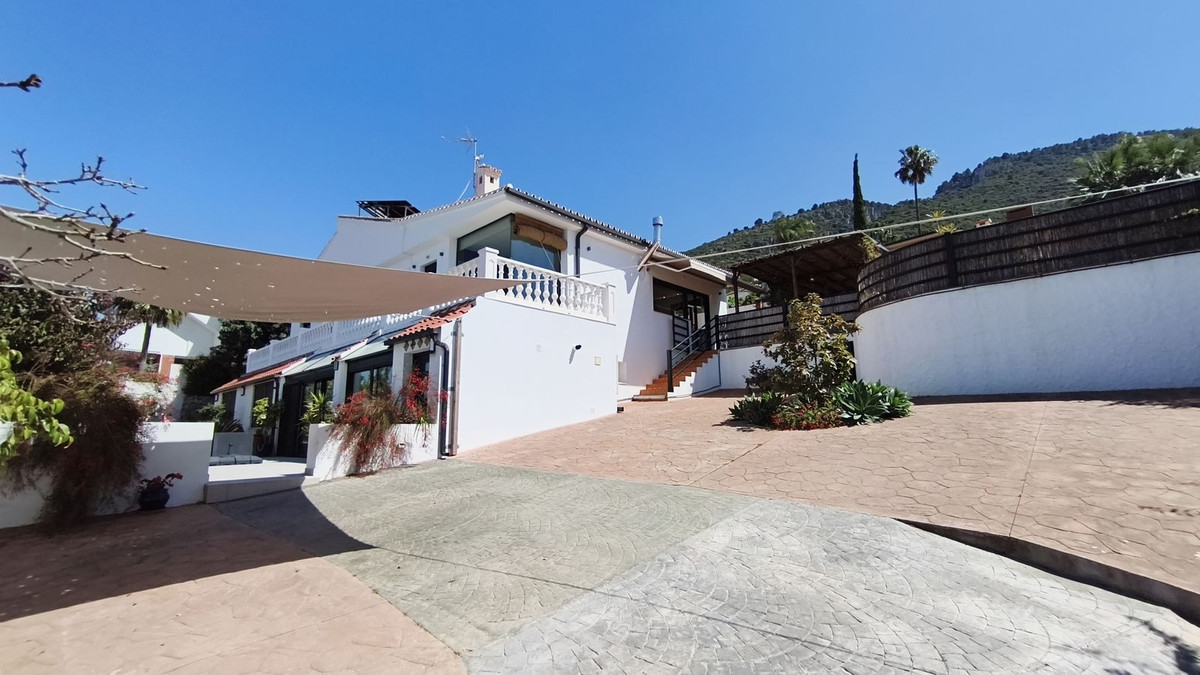 Se vende Villa - Chalet de 6 dormitorios en Costa Del Sol, Málaga, España