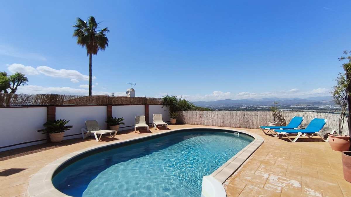Se vende Villa - Chalet de 6 dormitorios en Costa Del Sol, Málaga, España