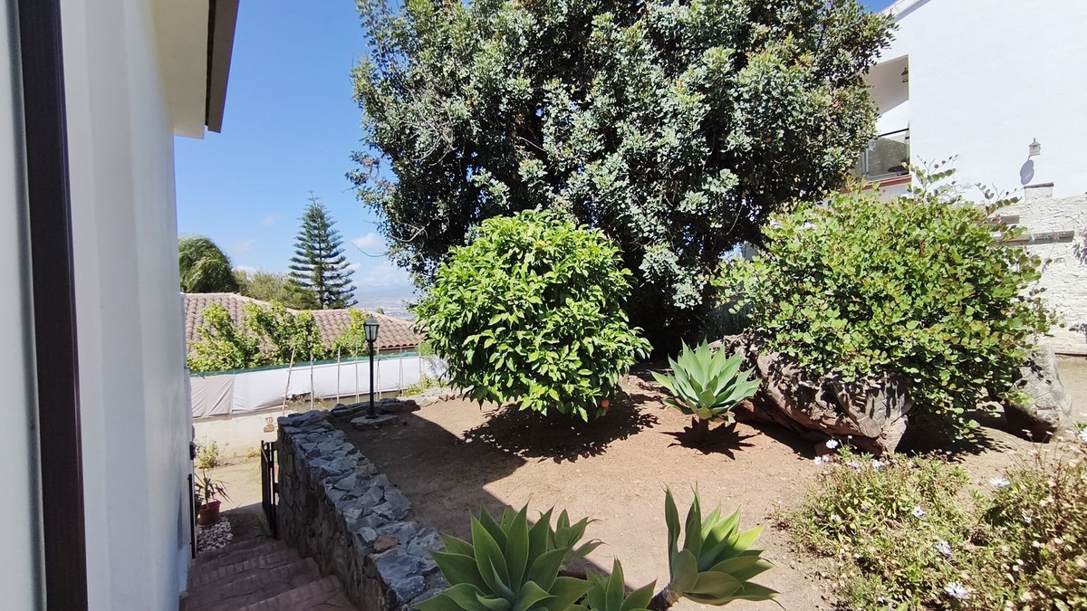 Se vende Villa - Chalet de 6 dormitorios en Costa Del Sol, Málaga, España