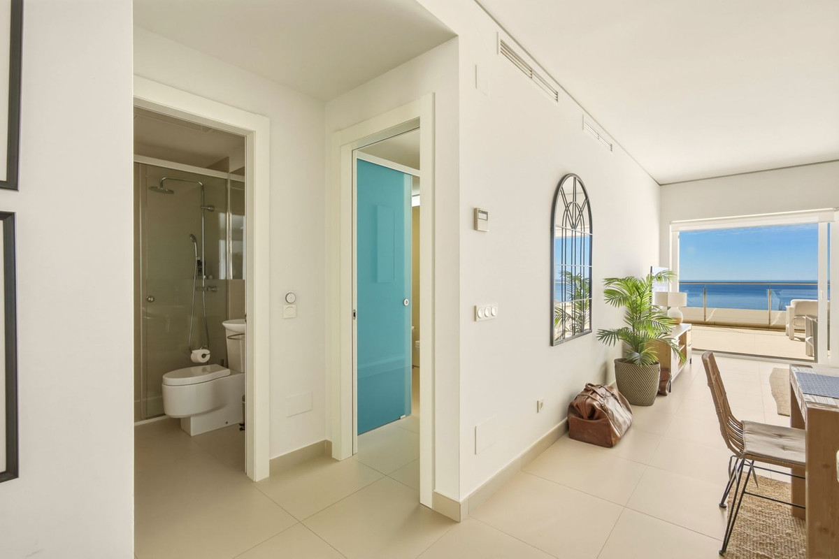 2 Bed Apartment for sale in Benalmadena Costa Costa Del Sol, Málaga, Spain
