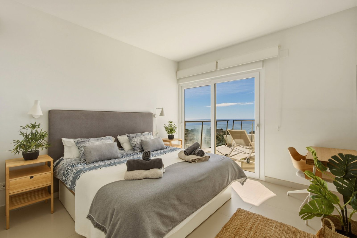 2 Bed Apartment for sale in Benalmadena Costa Costa Del Sol, Málaga, Spain