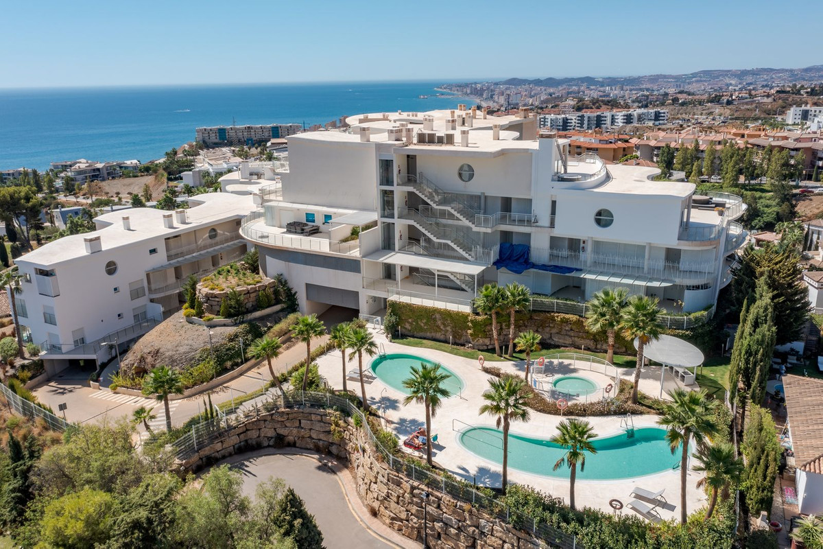 2 Bed Apartment for sale in Benalmadena Costa Costa Del Sol, Málaga, Spain