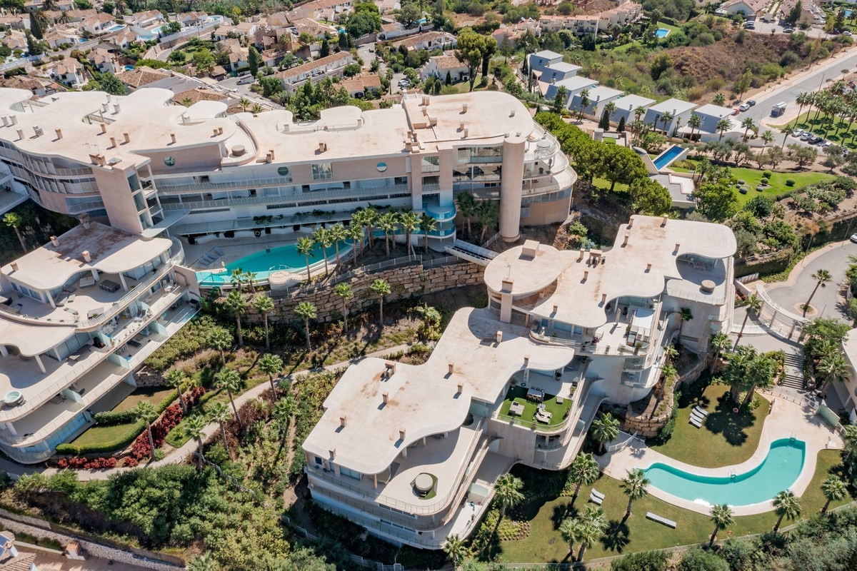 2 Bed Apartment for sale in Benalmadena Costa Costa Del Sol, Málaga, Spain