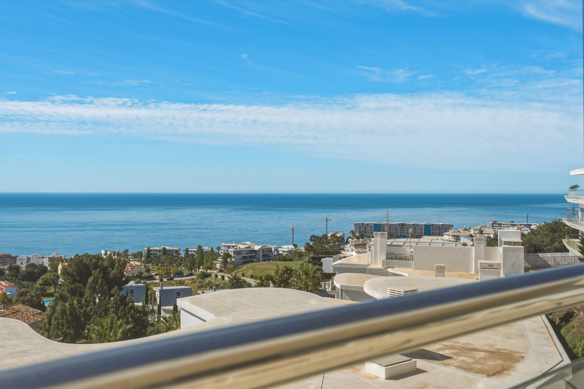 2 Bed Apartment for sale in Benalmadena Costa Costa Del Sol, Málaga, Spain