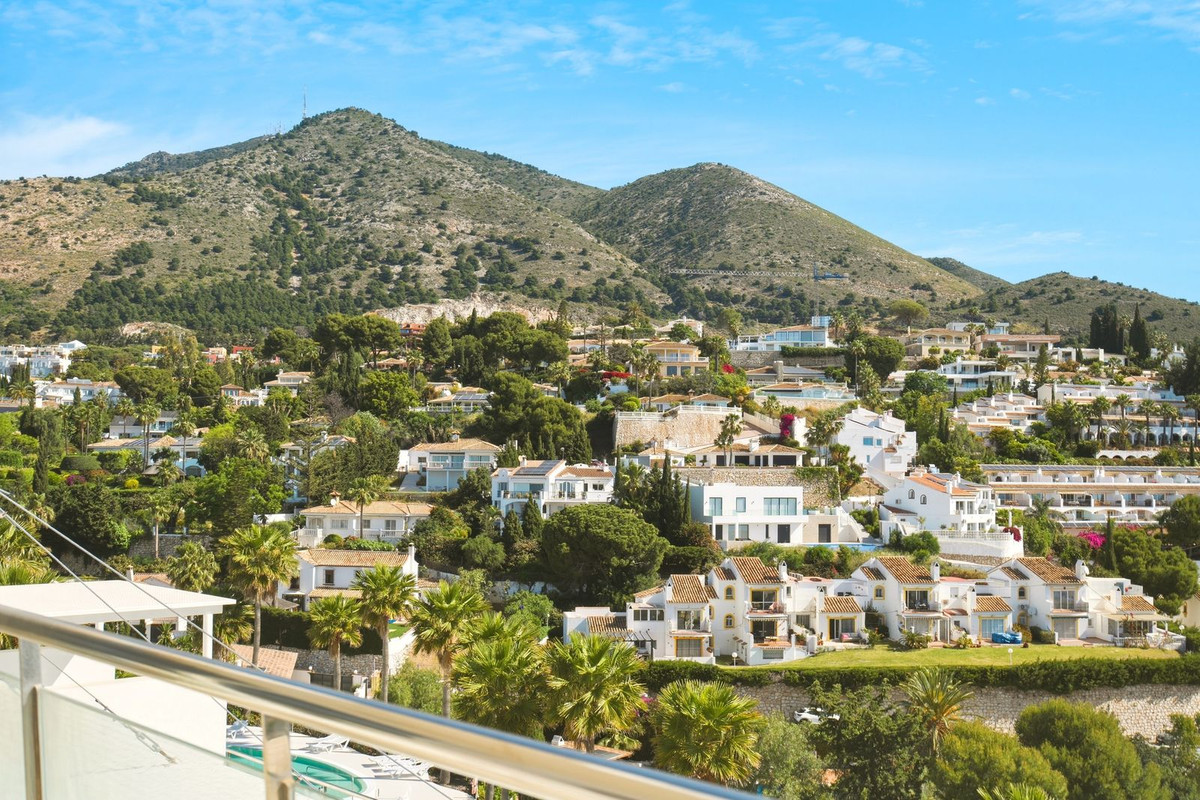 2 Bed Apartment for sale in Benalmadena Costa Costa Del Sol, Málaga, Spain