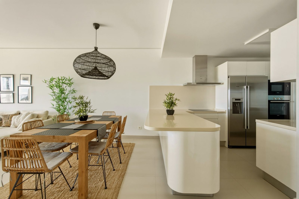 2 Bed Apartment for sale in Benalmadena Costa Costa Del Sol, Málaga, Spain