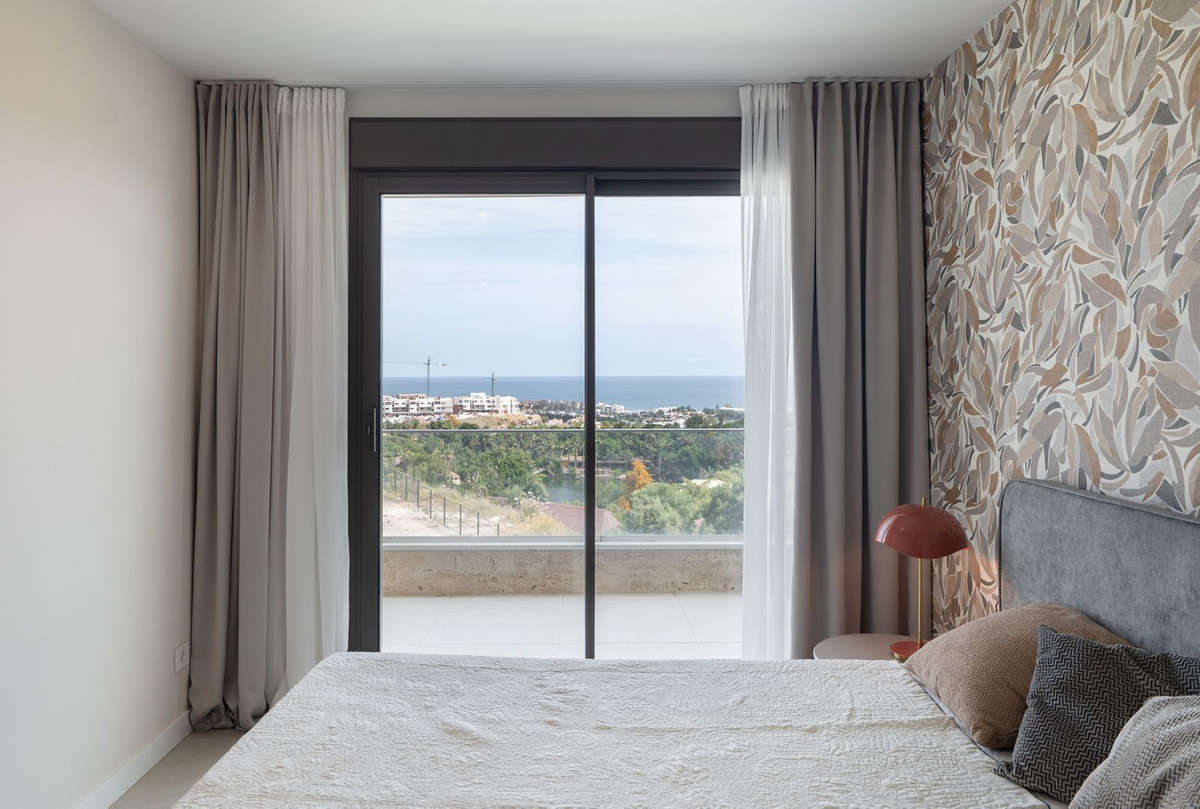 2 Bed Apartment for sale in Selwo Costa Del Sol, Málaga, Spain