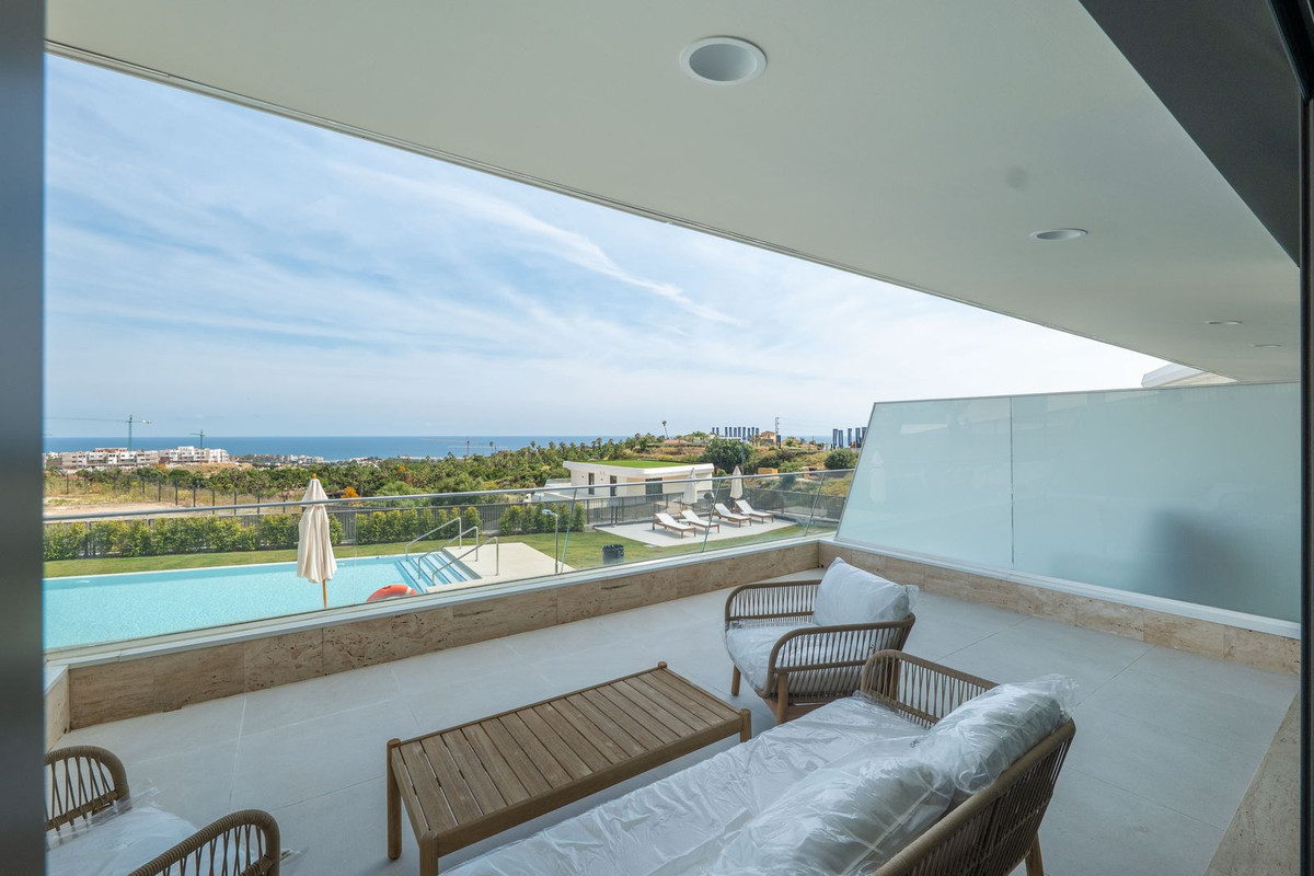 2 Bed Apartment for sale in Selwo Costa Del Sol, Málaga, Spain