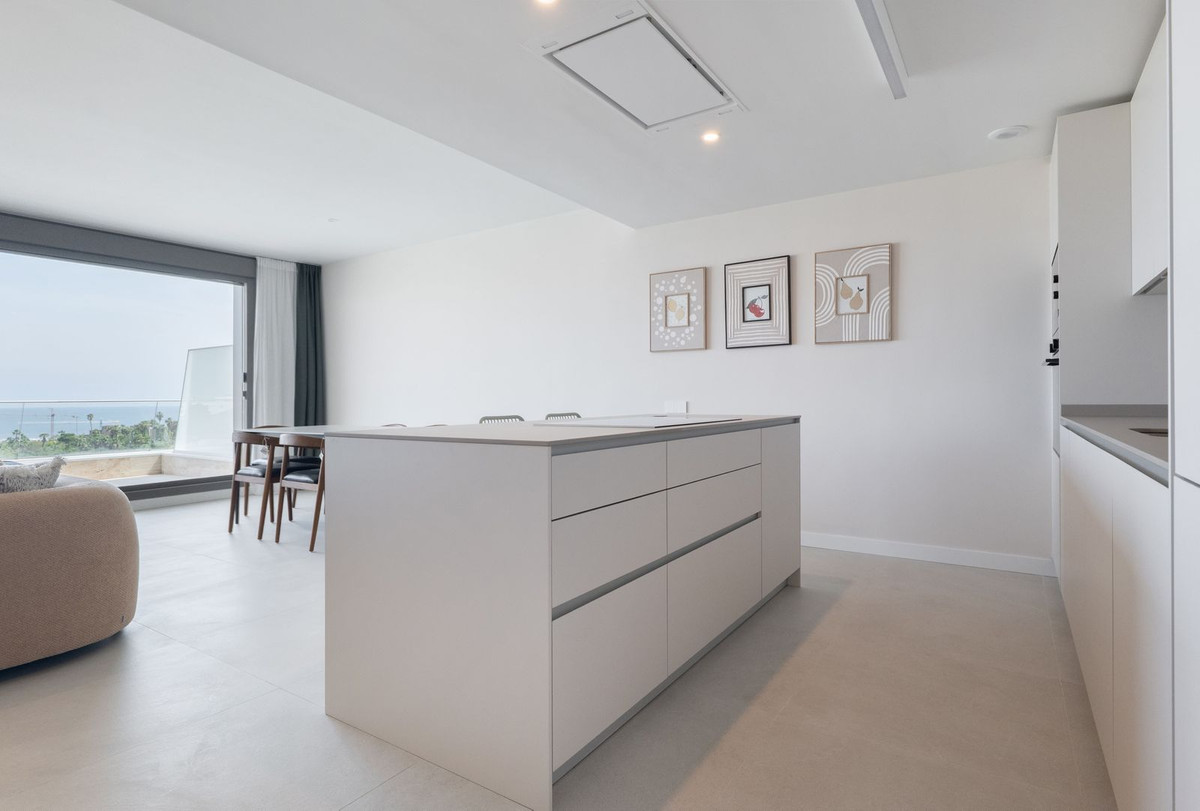 2 Bed Apartment for sale in Selwo Costa Del Sol, Málaga, Spain