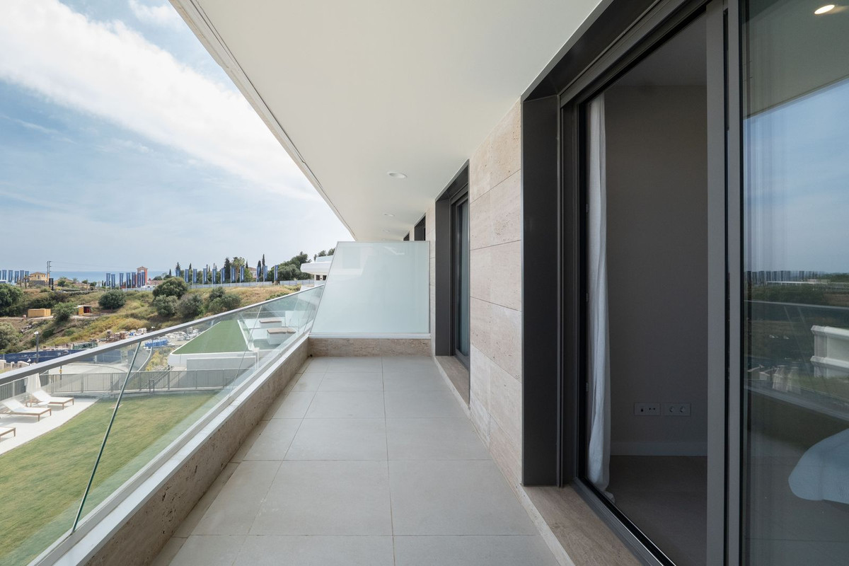 2 Bed Apartment for sale in Selwo Costa Del Sol, Málaga, Spain