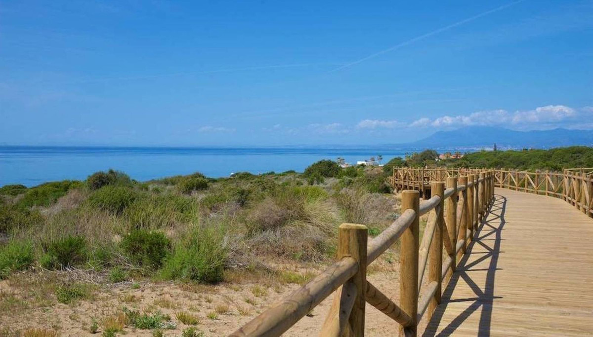 2 Bed Apartment for sale in Cabopino Costa Del Sol, Málaga, Spain