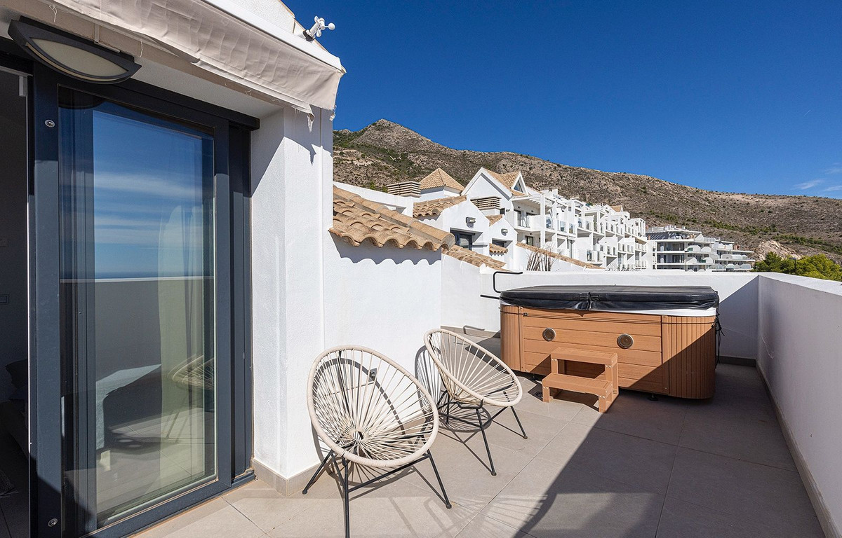 3 Bed Apartment for sale in Benalmadena Costa Del Sol, Málaga, Spain