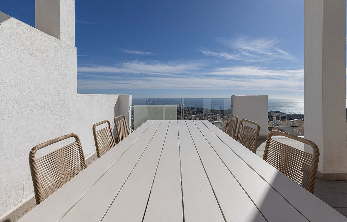3 Bed Apartment for sale in Benalmadena Costa Del Sol, Málaga, Spain