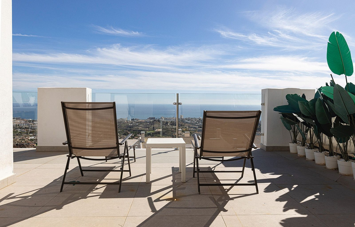 3 Bed Apartment for sale in Benalmadena Costa Del Sol, Málaga, Spain