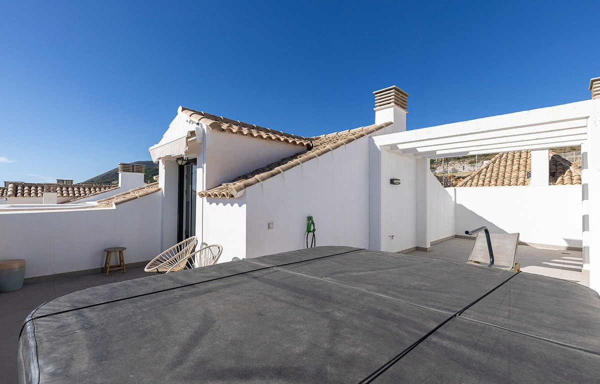 3 Bed Apartment for sale in Benalmadena Costa Del Sol, Málaga, Spain