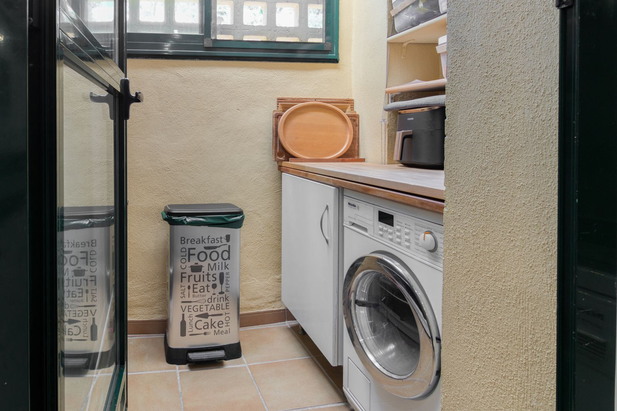 2 Bed Apartment for sale in Benalmadena Costa Del Sol, Málaga, Spain