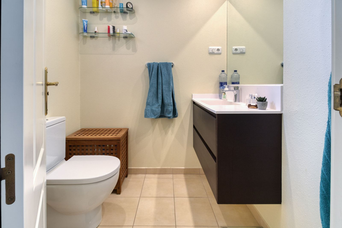 2 Bed Apartment for sale in Benalmadena Costa Del Sol, Málaga, Spain