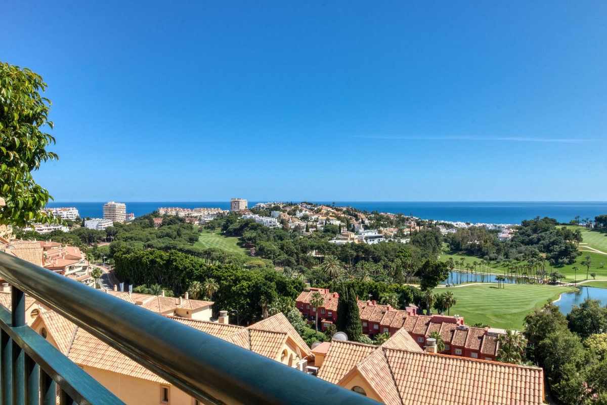 2 Bed Apartment for sale in Benalmadena Costa Del Sol, Málaga, Spain