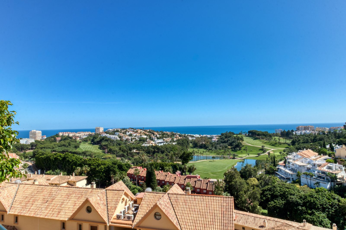 2 Bed Apartment for sale in Benalmadena Costa Del Sol, Málaga, Spain