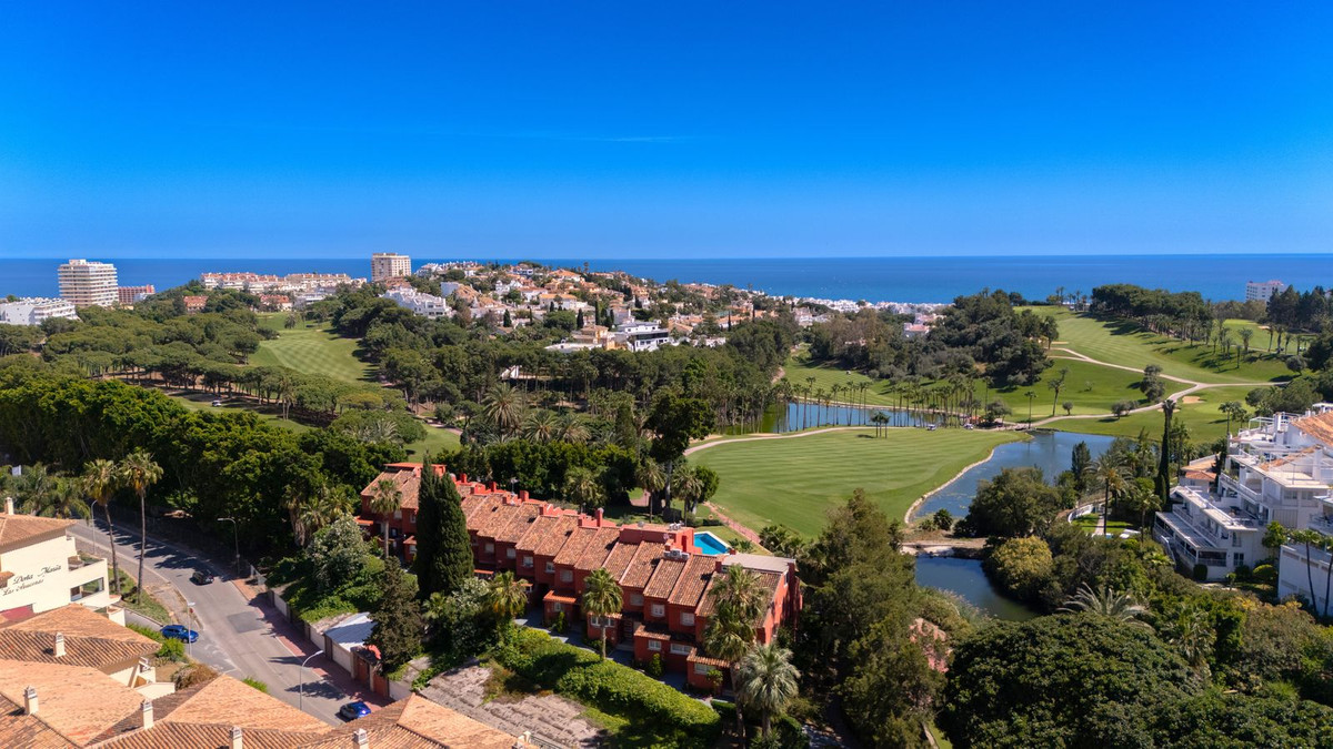 2 Bed Apartment for sale in Benalmadena Costa Del Sol, Málaga, Spain