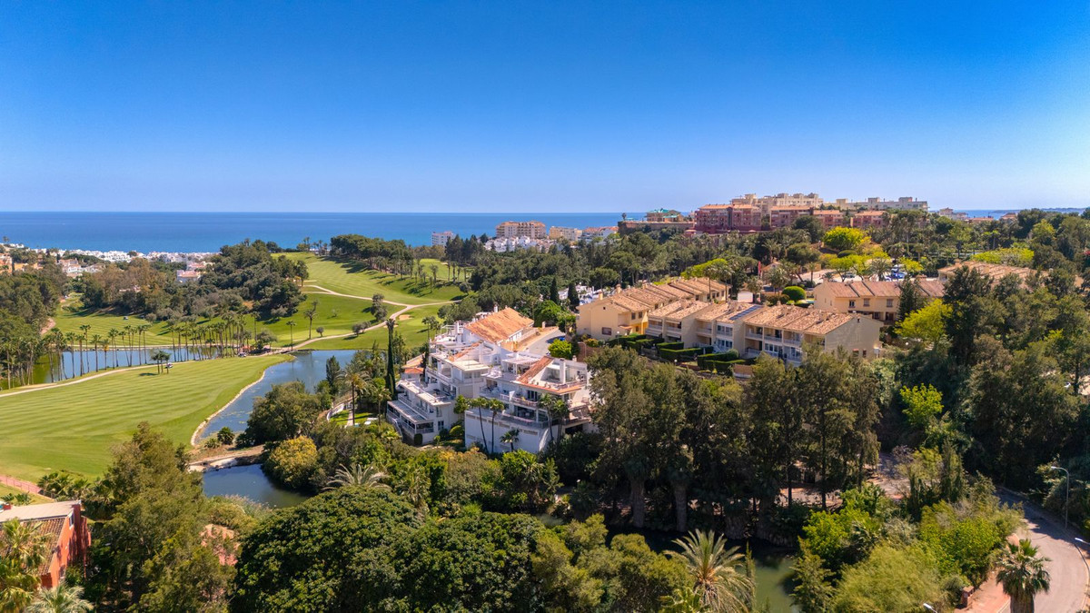 2 Bed Apartment for sale in Benalmadena Costa Del Sol, Málaga, Spain