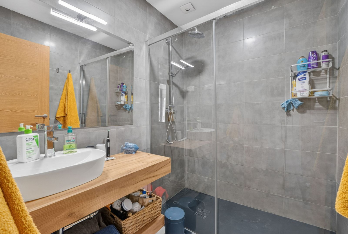 Se vende Pareada de 3 dormitorios en Costa Blanca, Alicante, España
